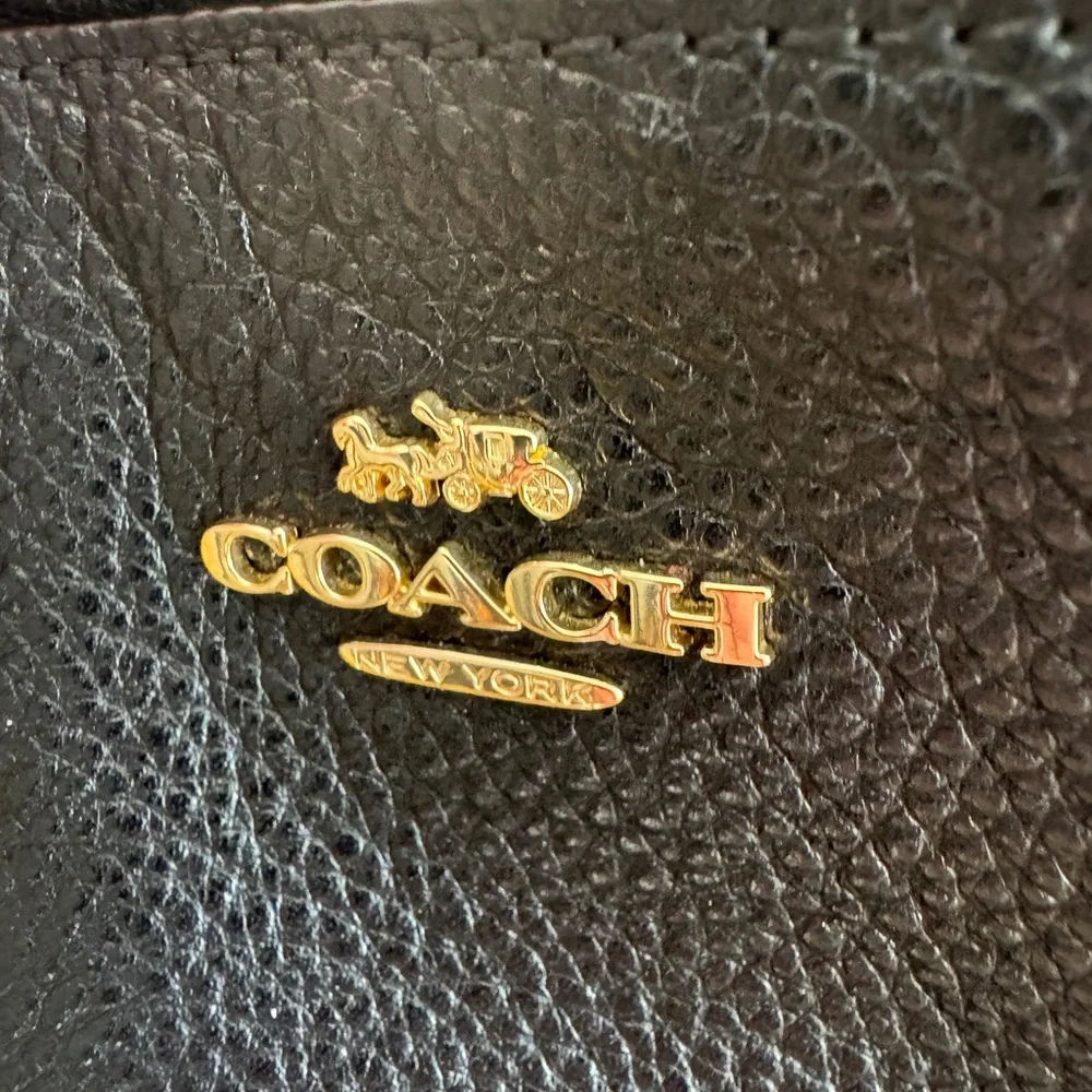 Coach Belt Bag Black Gold - Picture 3 of 13